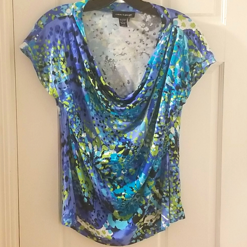 Cable and gauge cap sleeve top